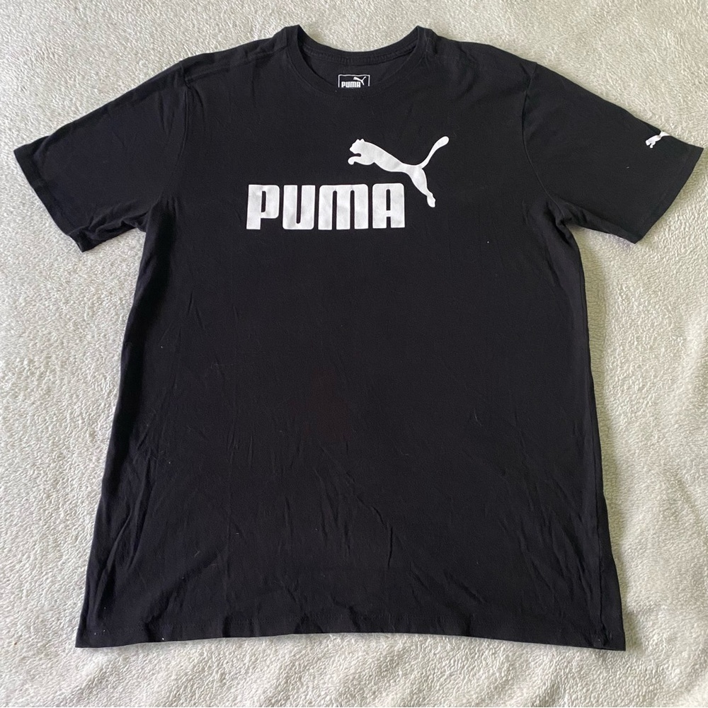 Puma black logo T-shirt men’s medium​​​​​​